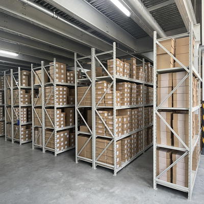 La plataforma selectiva atormenta color resistente del sistema RAL del almacenamiento de Warehouse