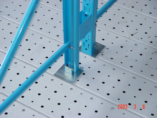 Puerta de seguridad Sistema de estanterías de piso de mezzanine Tercera planta para el proyecto Toyota Car