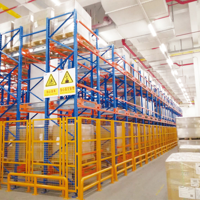 Cuatro vías de Radio Shuttle Racking Sistema de bastidores para transportadores de paletas ASRS Cuatro vías de Radio Shuttle Racking