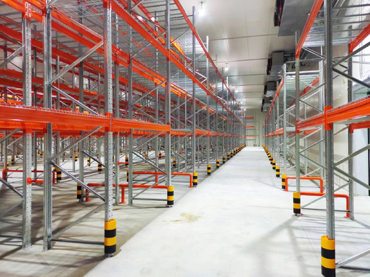 Estacionamiento de pallets de carga pesada y única