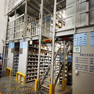 Plataformas de acero y bastidores de piso de mezzanine para almacenamiento en almacenes